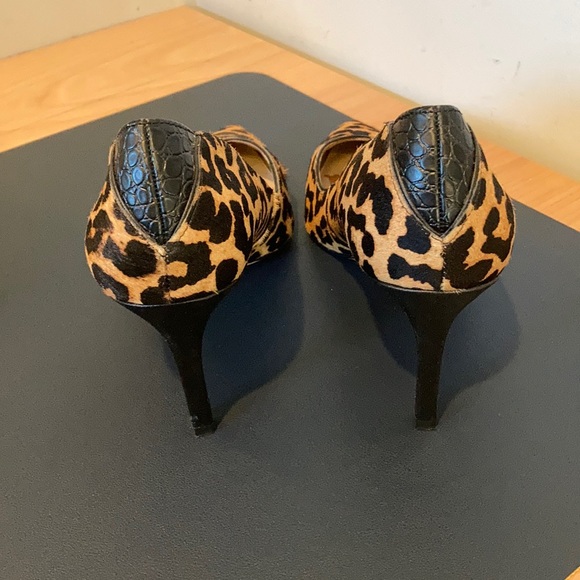 Sam Edelman Cheetah Print Pumps - Picture 3 of 6